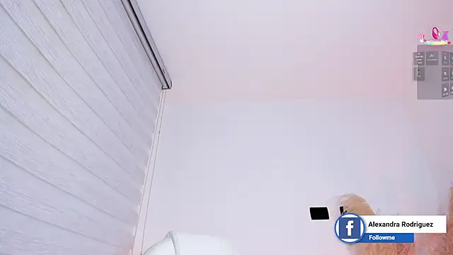 Alexandra_ra webcam