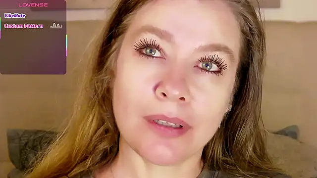 PetersEmily webcam