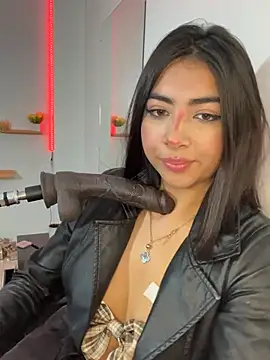 cherry_skinnyy_ webcam