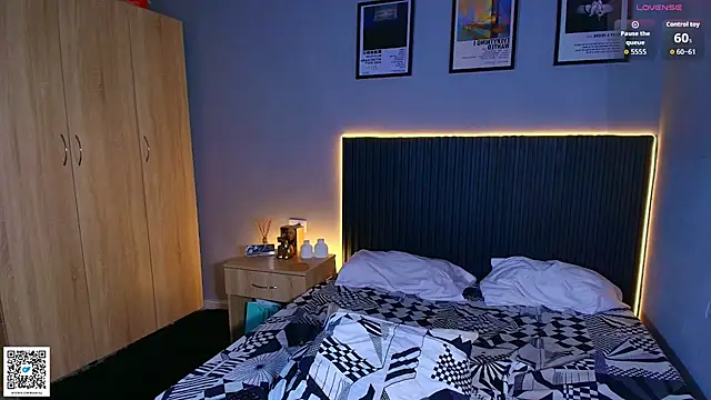 Leo_Savage_ webcam