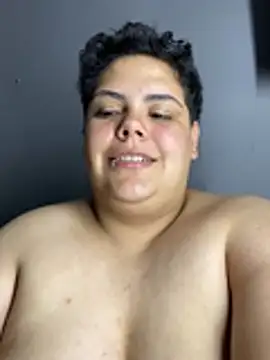 Hailey_Curvy webcam