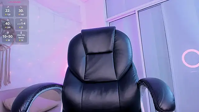 Ginni_charlotte webcam