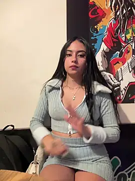LilacNoir webcam