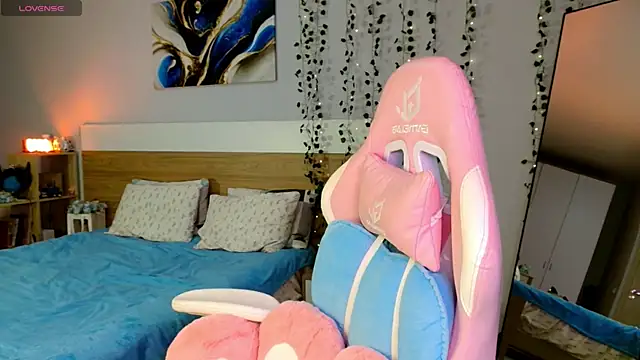 Maya_Campbell webcam