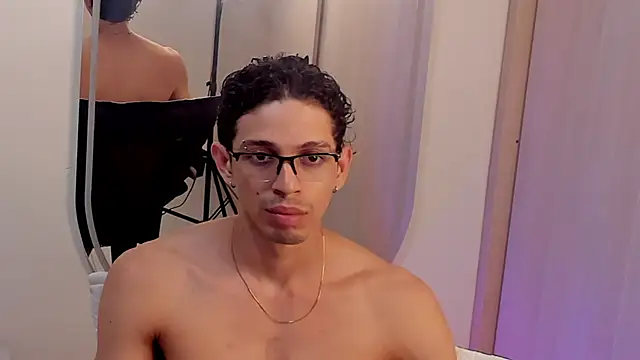 mheysam_youngerx - Mheysam_Youngerx's free webcam - UK Sex Cams