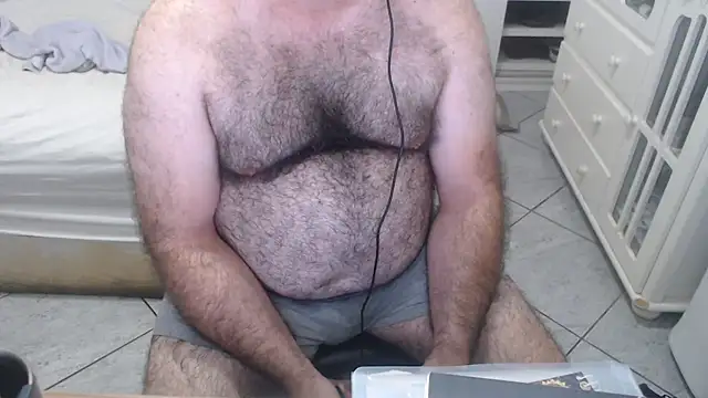 MysterBearMG webcam