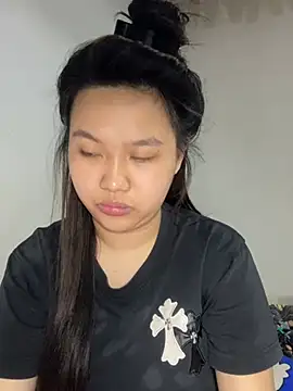 Almira6868 webcam