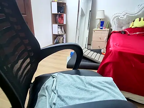 Makemypussysquirt-tsunami webcam