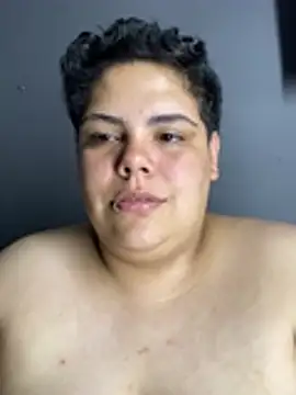 Hailey_Curvy webcam