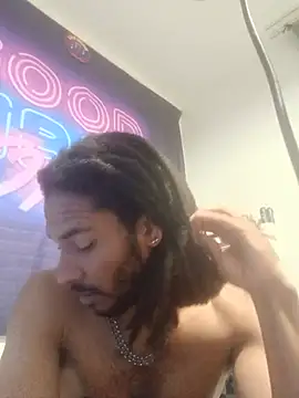 Mikaaa97 webcam