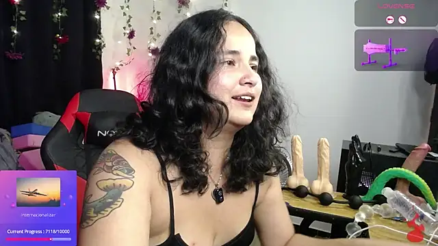 IncognitoLive1 webcam