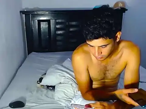 abrahaam25 webcam