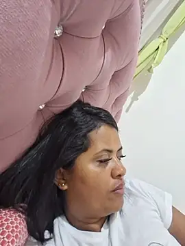 Katrina_Lush webcam