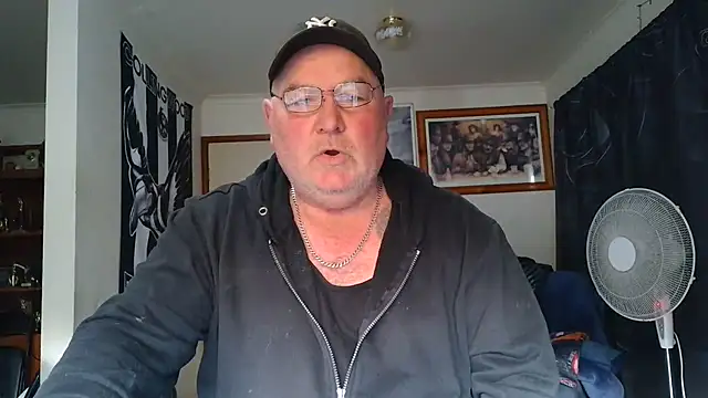 KINKYBLUEYES69 webcam