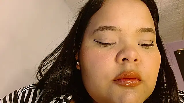 sexychubby___ webcam