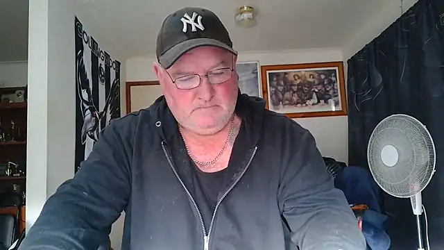 KINKYBLUEYES69 webcam