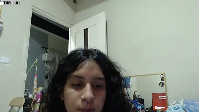 AlinaWoolf_ webcam