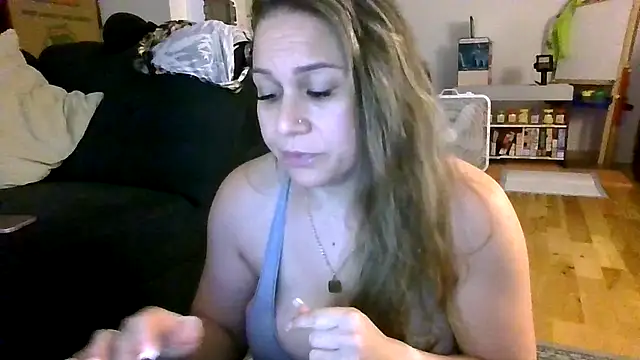 thedevinemama webcam