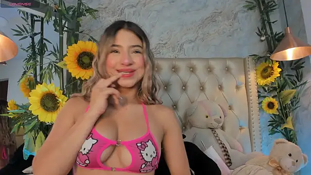 LittleeJaz webcam