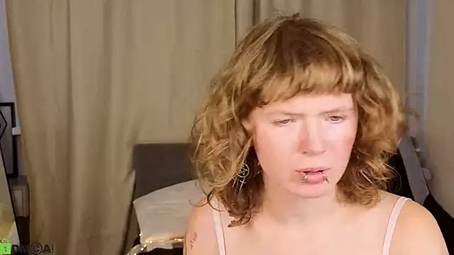 VioletDesiree webcam