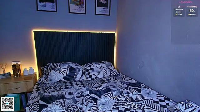 Leo_Savage_ webcam