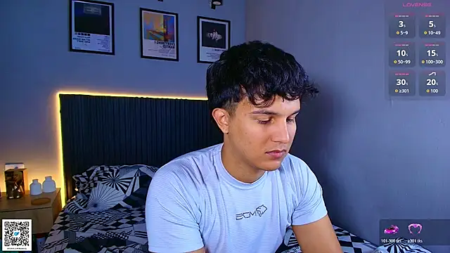 Leo_Savage_ webcam