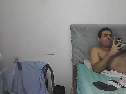 alphalatinobearx webcam