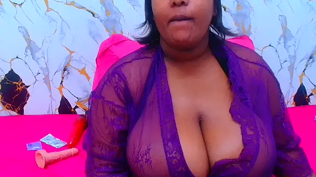 MegicalBoobs34 webcam