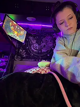 Lilactease webcam
