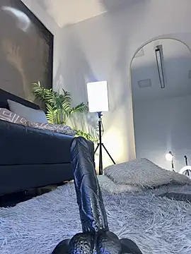 Isa__Blanc webcam