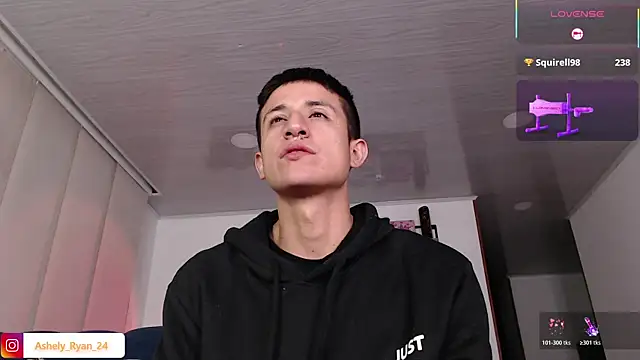 ashely_ryan24 webcam