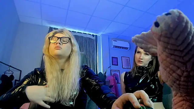 LilithNlsn webcam