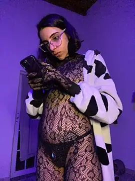 Poison_Ivy_29 live cam on StripChat