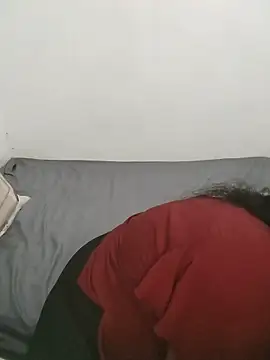 MiaBloom0 webcam