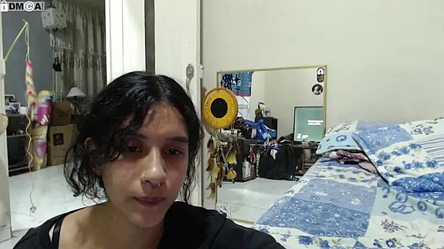 AlinaWoolf_ webcam