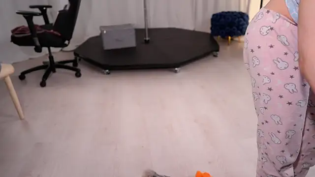 KittyCaitlin webcam