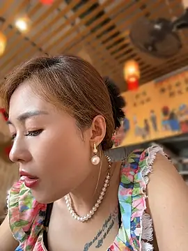 okgirl_23 webcam