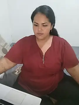 MiaBloom0 live cam on StripChat