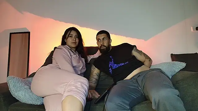 Alyssa_and_DAngelo webcam