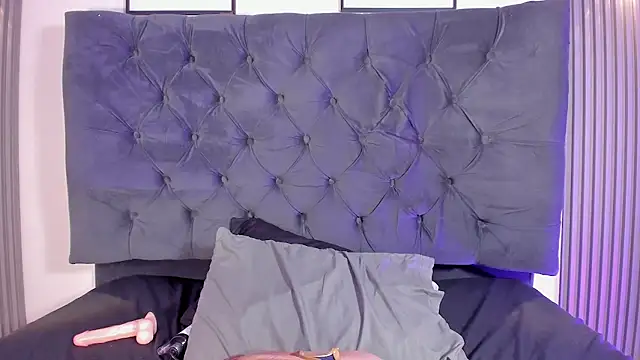 Alice_Jhons webcam