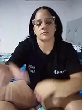 cieloo_777 webcam