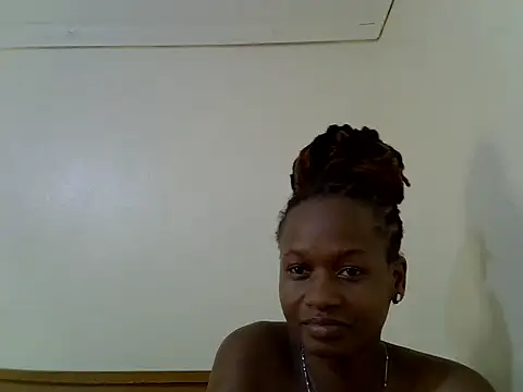 EbonyAura02 webcam