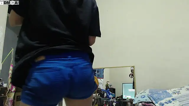 AlinaWoolf_ webcam
