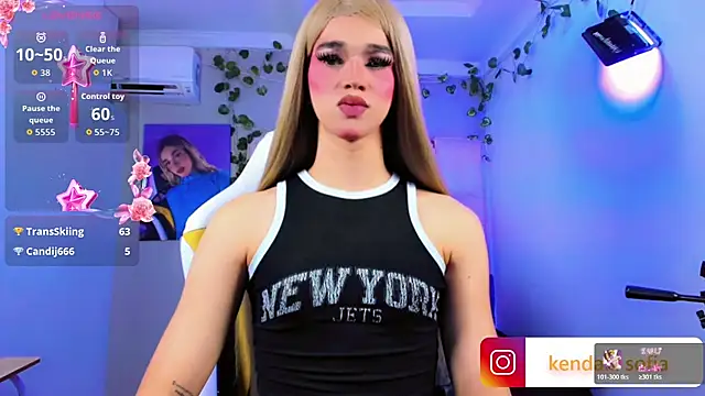 Sophiaa_doll_ webcam