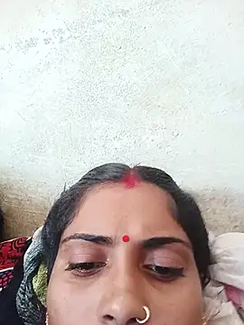 Poojaxx56 webcam