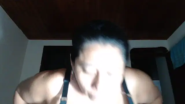 adrixxx38 webcam