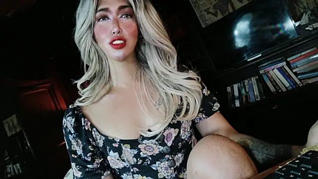 prettybushy webcam