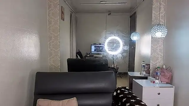 scarlett_widow_ live cam on StripChat