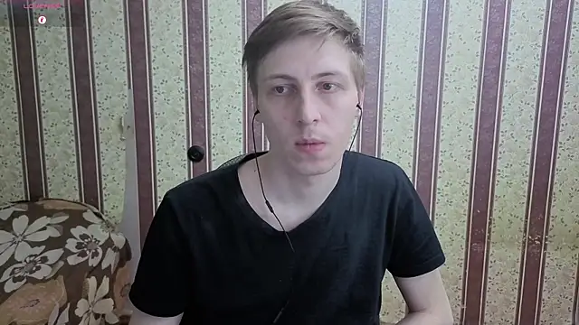 darien_brown's live room