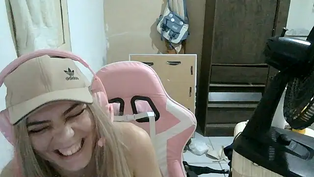 Angel_Ristoww webcam